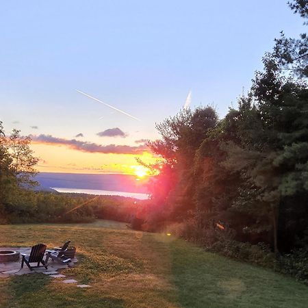 Lake-View Home With Pool In Hammondsport! Buitenkant foto